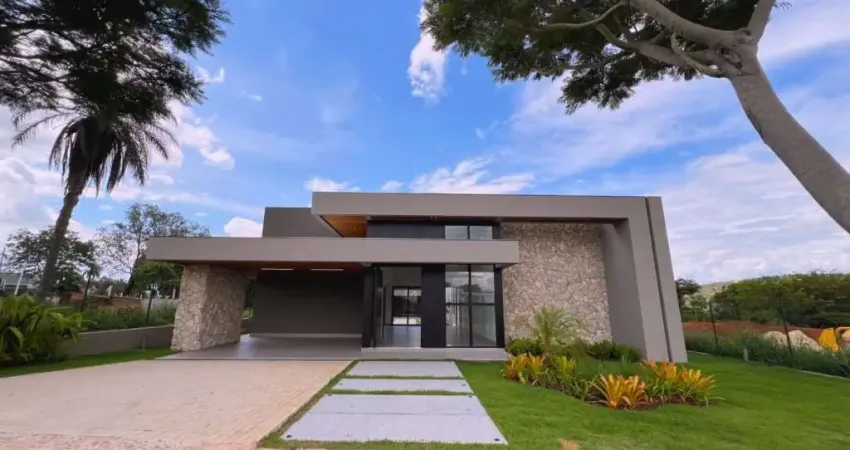 Casa dos Sonhos!  Viva o Luxo e o Conforto no Condomínio Victoria Golf