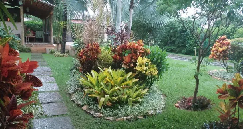 Casa linear em condominio com portaria 24 hs