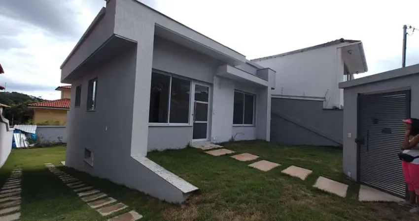 Casa nova com excepcional localização no Bairro Jardim Ipê!!!