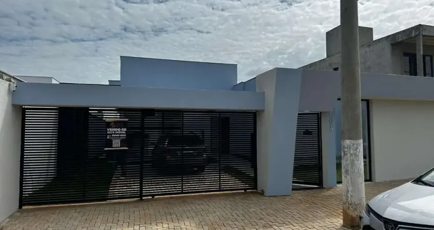 Casa dos sonhos no encantador bairro Vila dos Ipês! Esta linda residência, com 190 m² de área construída em um generoso terreno de 405 m².