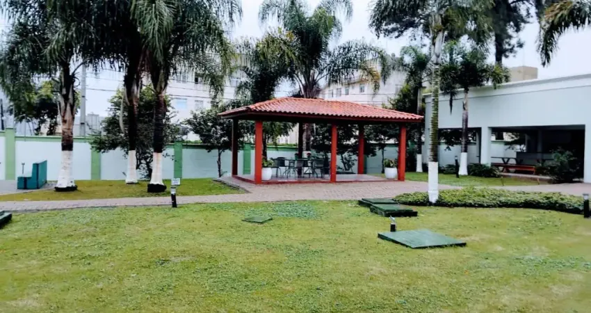 More Próximo ao Terminal Pinheirinho! Apartamento 2 Quartos (1 Suíte) a 8 Min do Terminal Pinheirinho!
