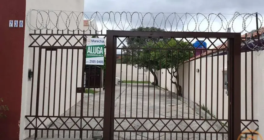 Sobrado com 3 quartos  para alugar, 97.00 m2 por R$2590.00  - Xaxim - Curitiba/PR