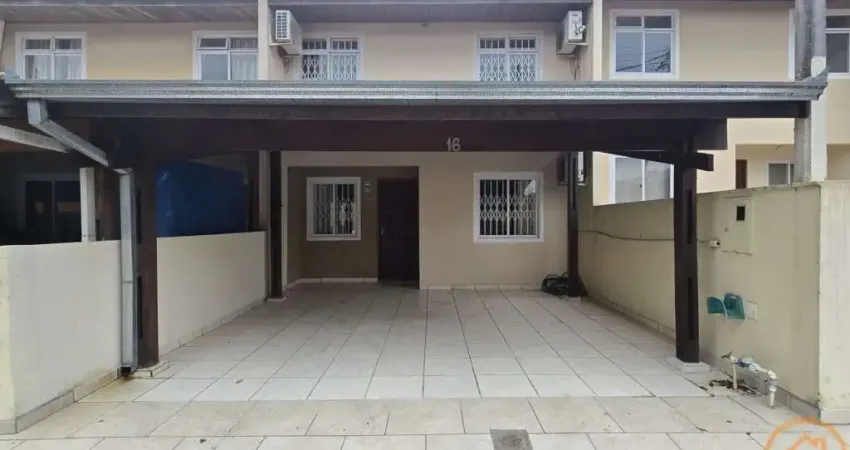 Sobrado com 3 quartos para alugar, 140.00 m2 por r$2700.00 - boqueirao - curitiba/pr