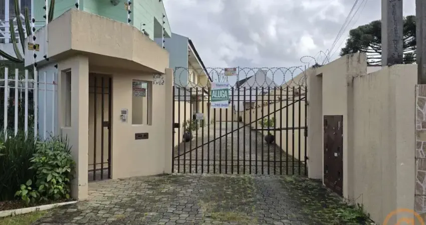 Sobrado com 3 quartos  para alugar, 120.00 m2 por R$2490.00  - Boqueirao - Curitiba/PR