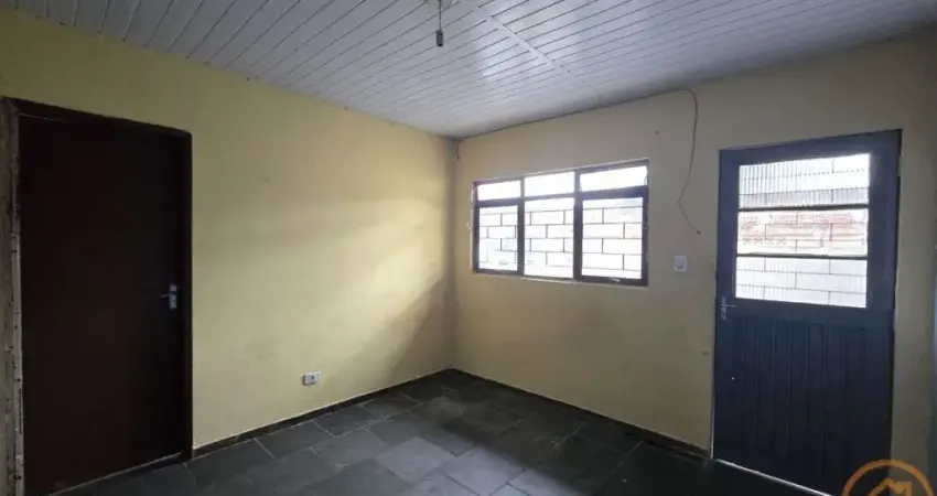 Casa Residencial com 1 quarto  para alugar, 45.00 m2 por R$1200.00  - Boqueirao - Curitiba/PR