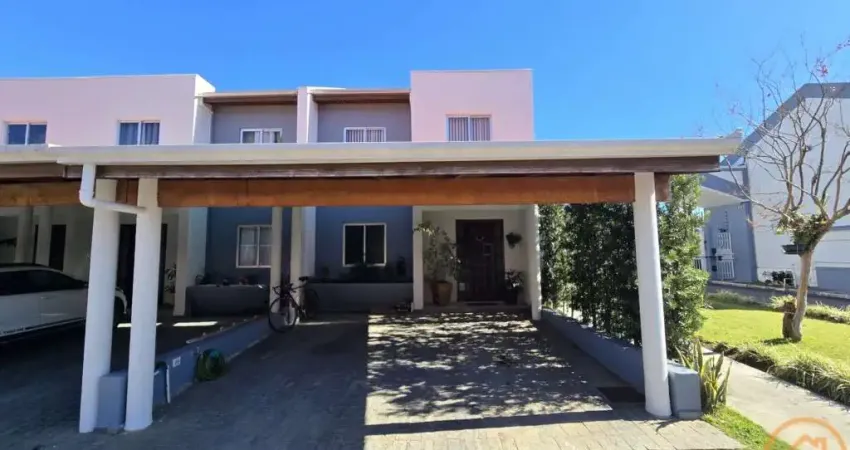 Sobrado com 3 quartos  à venda, 82.05 m2 por R$586000.00  - Boqueirao - Curitiba/PR