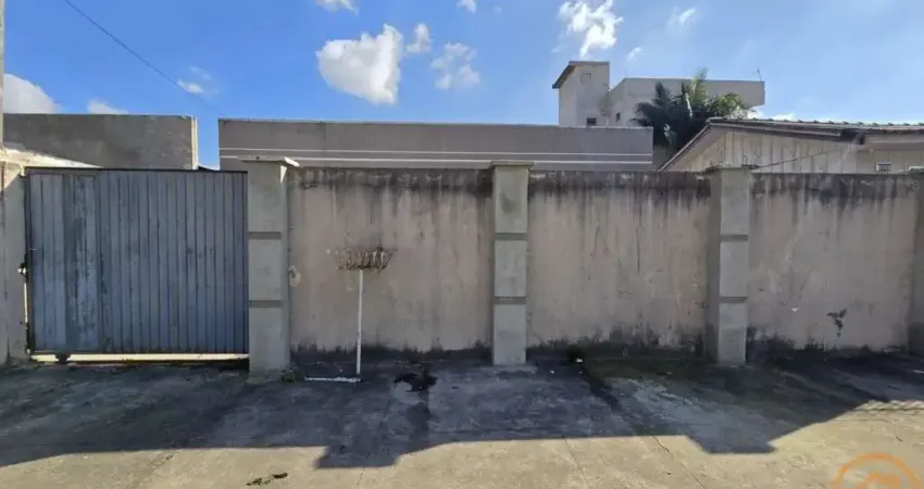 Casa Residencial com 4 quartos  para alugar, 120.00 m2 por R$2800.00  - Cajuru - Curitiba/PR