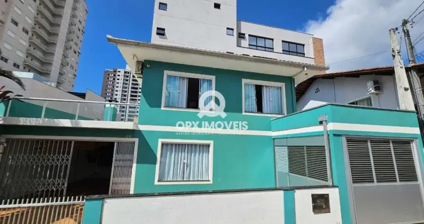 Casa comercial com 1 sala para alugar na Rua Itacolomi, 41, Centro, Balneário Piçarras