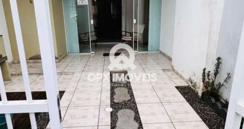 Casa com 2 quartos à venda na Pedro Bencz (Rua 3100), 465, Itacolomi, Balneário Piçarras