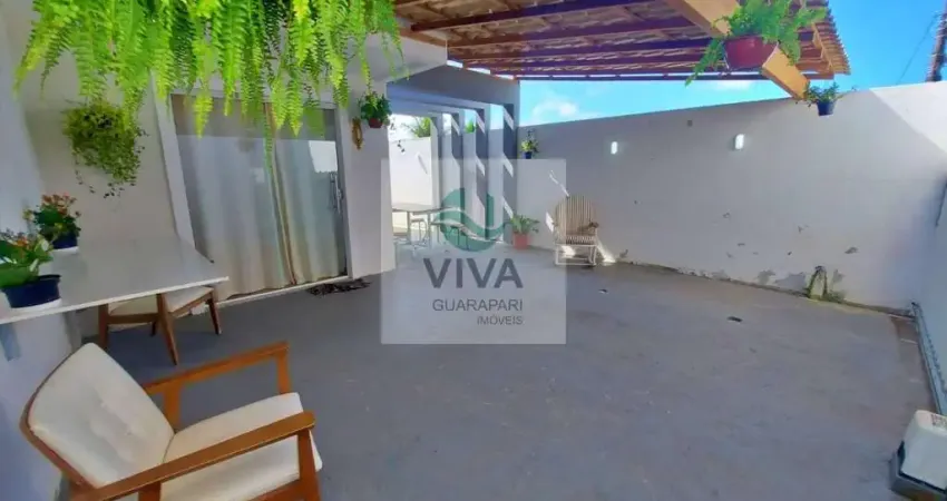 Casa composta por 2 suítes com 180m² de terreno e excelente acabamento á venda no bairro santa monica , guarapari-es - realize negócios imobiliários.