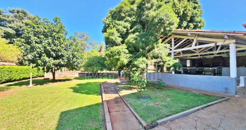 Sobrado à venda no Condomínio Estância Beira Rio, próximo ao Pesqueiro Casagrande - Jardinópolis/SP.