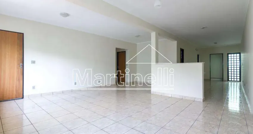 Casa térrea à venda no Bairro Quintino Facci, próximo à Praça São Mateus - Ribeirão Preto/SP.