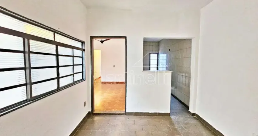 Casa térrea à venda no Bairro Alto do Ipiranga, próximo à Av. Dom Pedro I - Ribeirão Preto/SP.