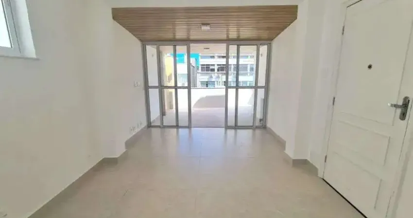 Excelente cobertura linear com vista cristo em copacabana toda reformada