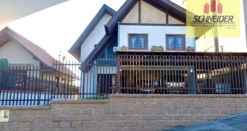 Casa com 3 dormitórios à venda no bairro Nações em Timbó/SC