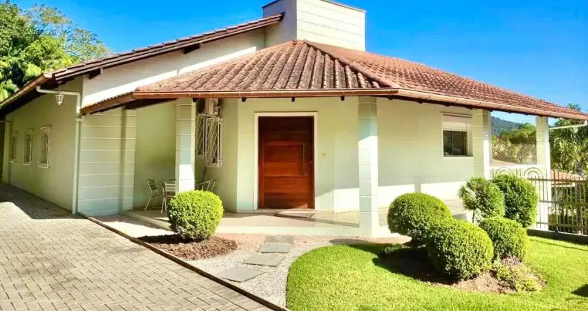 Casa com 4 dormitórios à venda no bairro capitais em timbó/sc