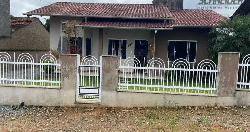 Casa com 3 dormitórios à venda no bairro Estados em Timbó/SC