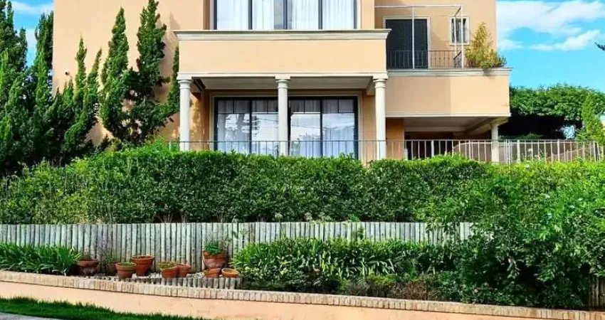 Casa de luxo em condomínio exclusivo em Campinas-SP: 4 quartos, 4 suítes, sala ampla, 6 banheiros, 4 vagas de garagem, 370m²!