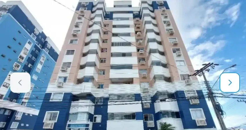 Apartamento semi-mobiliado em andar alto com dois quartos, sendo uma suíte no condomínio arquipélago dos açores com duas vagas de garagens