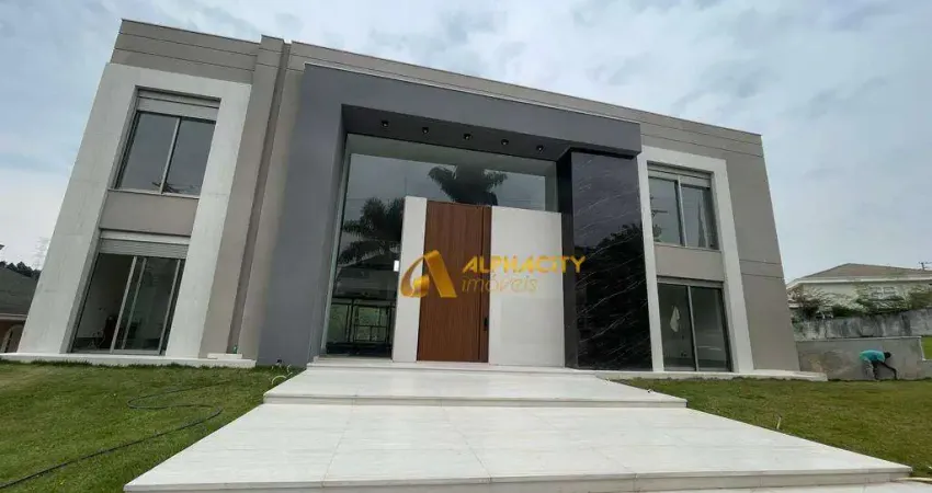 Mansão espetacular com vista para o lago e acabamento triplamente aaa!