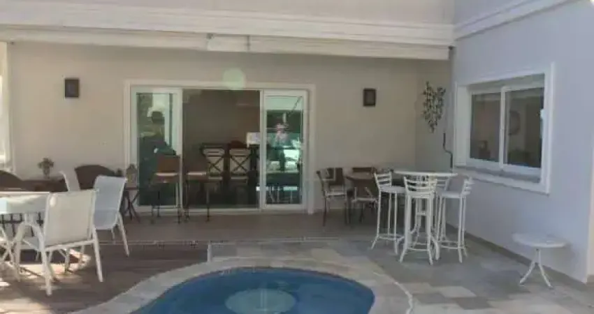 Residência de luxo em condomínio exclusivo - espaço, conforto e tecnologia em 461m²