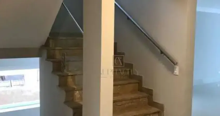 Casa luxuosamente reformada para locação - conforto e modernidade em 500m²