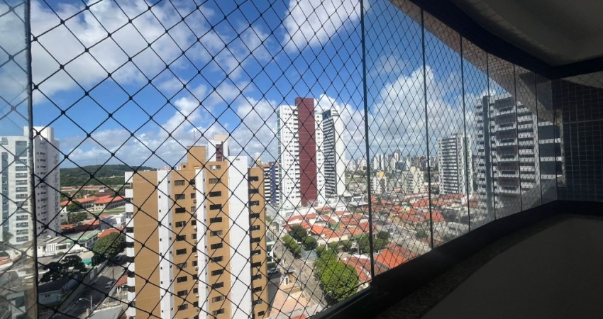 Apartamento 03 Suítes 163M² com Vista Panorâmica em Petrópolis