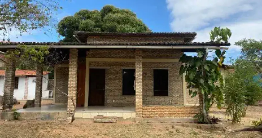 Casa 3 quartos (sendo 1 suíte) para locação na vila de ponta negra