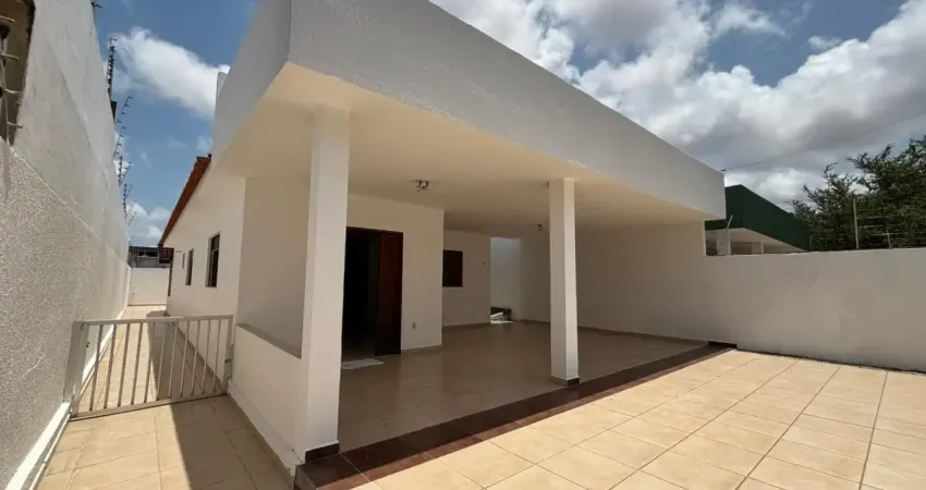 Casa com 3 quartos à venda na Rua Parque Antártica, 55, Parque de Exposições, Parnamirim