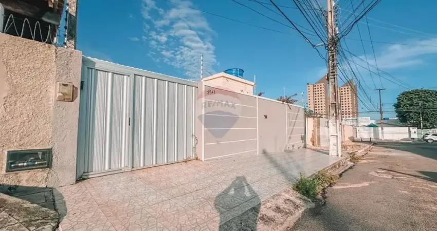 Casa com 3 quartos à venda na Rua Padre Diogo Feijó, 3541, Candelária, Natal