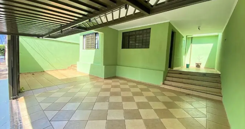 Casa à Venda  – R$ 445.000,00. Localização: Vila Tibério, Ribeirão Preto - SP