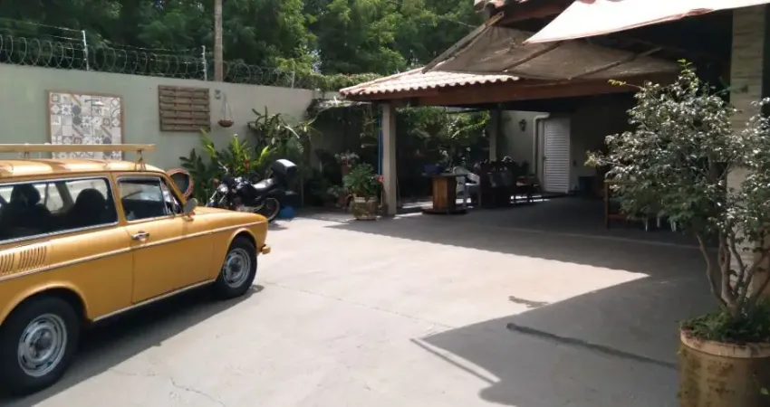 Casa à Venda  R$ 700.000,00. Localização: Residencial Flórida, Ribeirão Preto - SP.