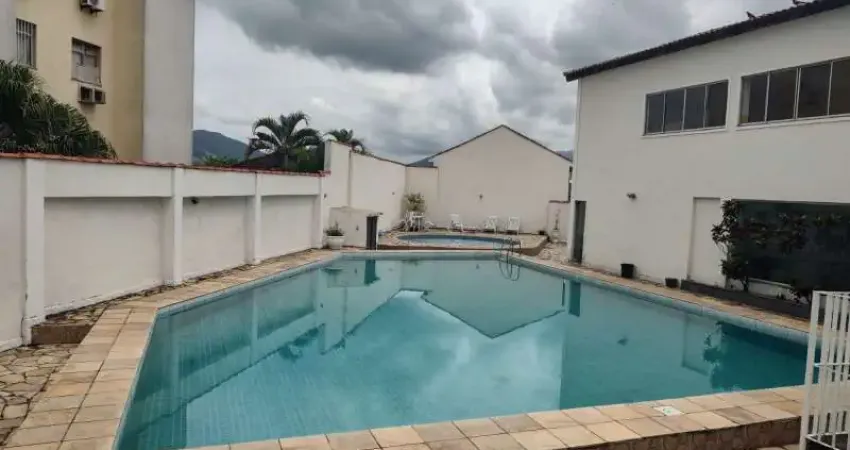 Casa em condomínio fechado com 2 quartos para alugar na Estrada do Campinho, 2261, Campo Grande, Rio de Janeiro