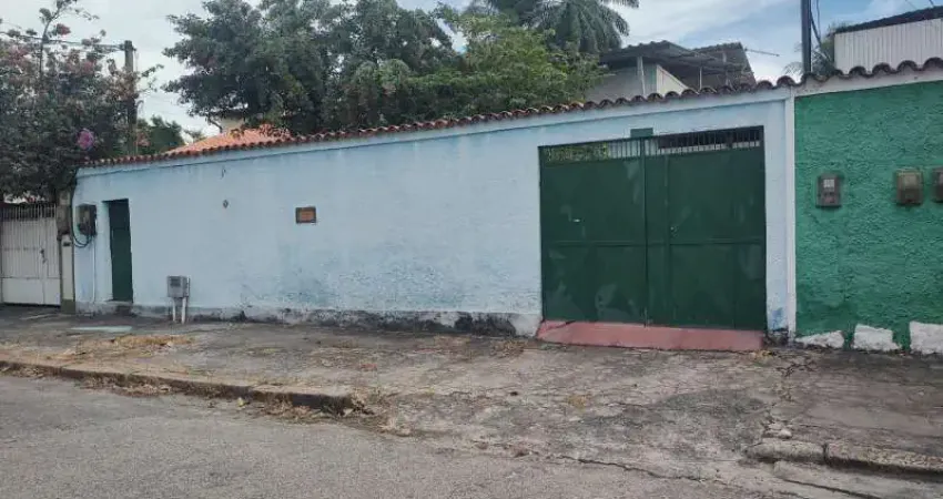 Casa com 3 quartos à venda na Rua Iturbides Esteves, 44, Campo Grande, Rio de Janeiro
