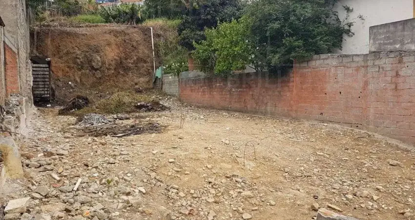 Chácara / sítio à venda na Vila Silviânia, Carapicuíba 