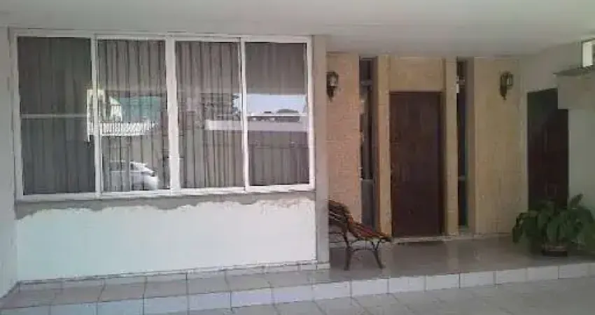 CASA À VENDA NO PARQUE DO COLÉGIO EM JUNDIAÍ - A/C 200 m², 03 dormitórios (01 suíte)