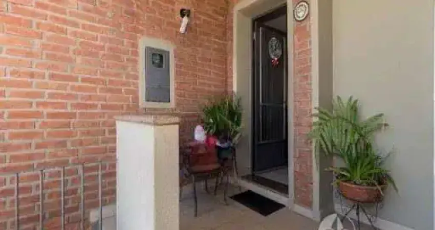 CASA À VENDA NA VILA MUNICIPAL EM JUNDIAÍ - A/C 113 m², 03 dormitórios, 01 vaga, próximo ao centro.