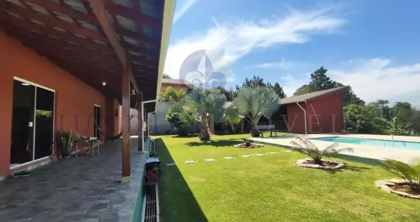 LINDA CHÁCARA À VENDA NA ESTÂNCIA FIGUEIRA BRANCA EM CAMPO LIMPO PTA - A/T 2.600 m², A/C 350 m².