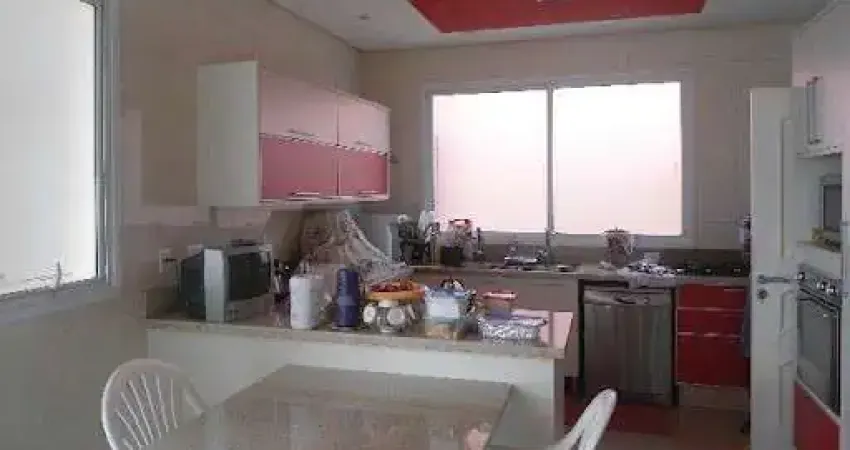 CASA À VENDA, ALTO PADRÃO NO CONDOMÍNIO TERRAS DE SÃO CARLOS EM JUNDIAÍ, A/C 700 m² - toda reformada recentemente, mobiliada, com 06 suítes, lazer.