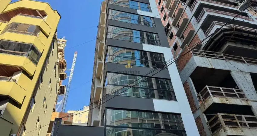 Apartamento com 3 quartos à venda na Rua 302, 145, Meia Praia, Itapema