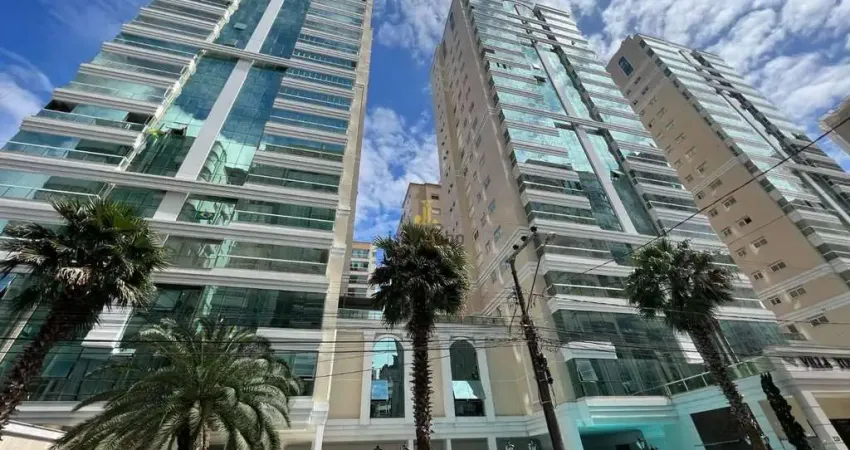 Apartamento com 3 quartos para alugar na Avenida 294, 220, Meia Praia, Itapema