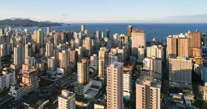 Apartamento com 3 quartos à venda na Rua 252, 522, Meia Praia, Itapema