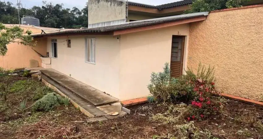 Casa de Esquina com Terreno Urbano e Vista para o Parque!