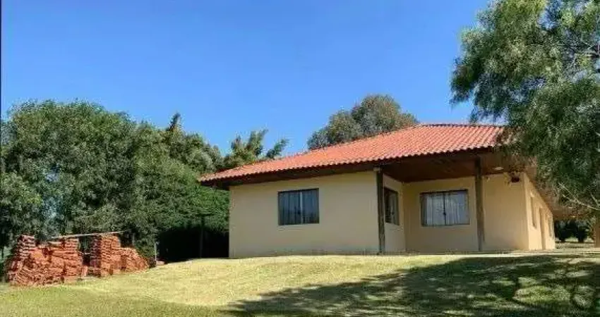 Refúgio tranquilo a 10 min do centro de campo largo com 4.980 m²!