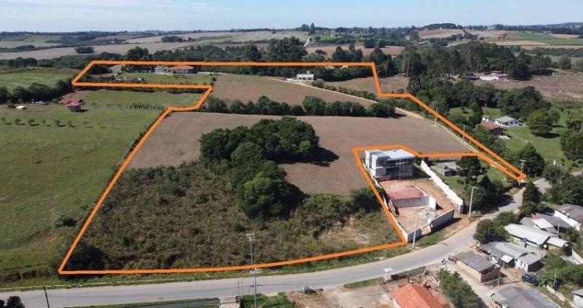 Chácara Formada com Duas Casas e uma Incrível Vista Panorâmica!