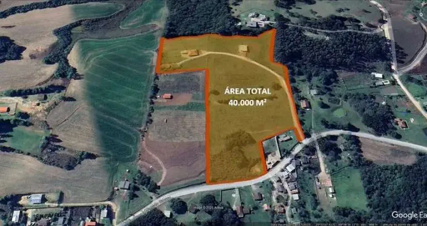 Chácara formada com duas casas e uma incrível vista panorâmica!