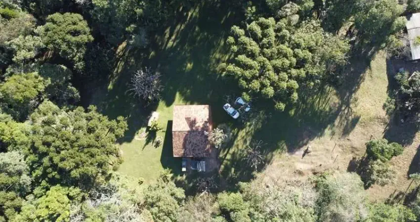 Seu refúgio de paz a 20 minutos de campo largo. a natureza te espera!