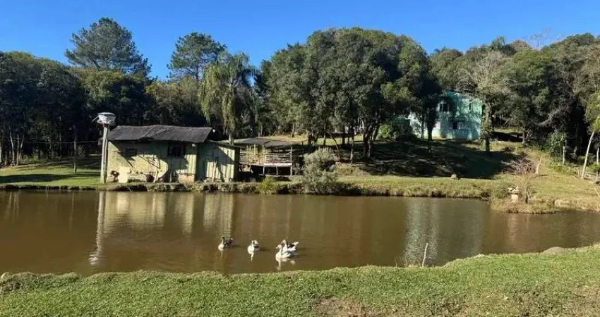 Chácara completa em balsa nova com linda vista e muita privacidade!