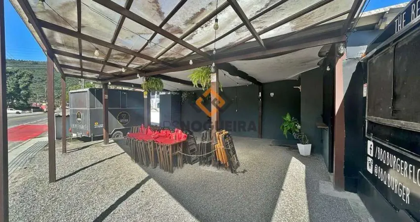 Ponto comercial com 02 foodtrucks prontos para uso na Avenida principal da Cachoeira do Bom Jesus