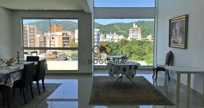 Casa Alto Padrão em Córrego Grande, Florianópolis/SC